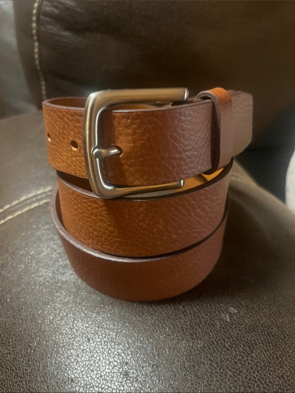 Vineyard Vine Men's Tan Leather Belt - Classic Casual Neutral Dress Silver